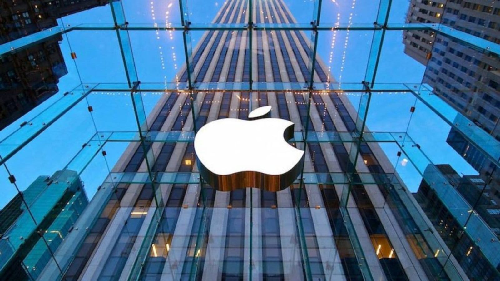 Logo en edificio Apple Inc.